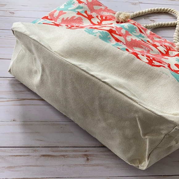 Jumbo Coral Reef Beach Tote - Picture 4 of 8